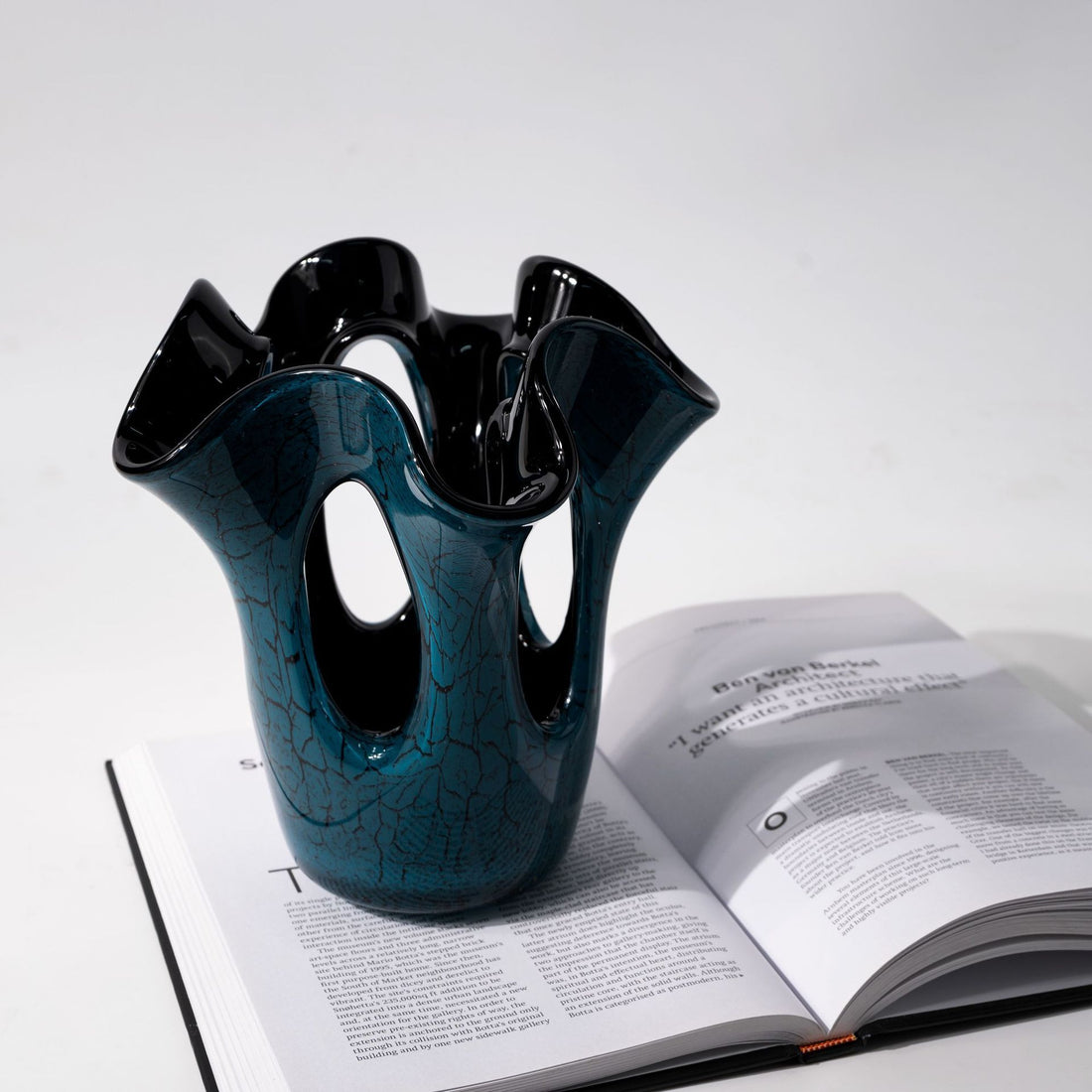 Aqualithe - 8 inch (20.5cm) Sculptural Modern Glass Vase 